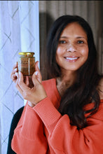 Load image into Gallery viewer, Glow Turmeric Grapefruit Scrub